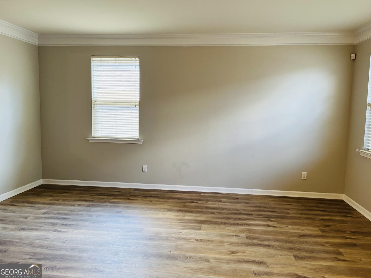 113 Westminster Way - Photo 4 of 38