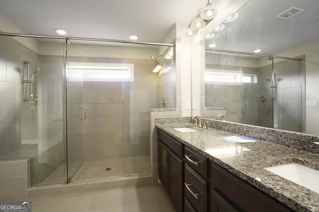 5338 Terrace Bend Pl - Photo 4 of 8