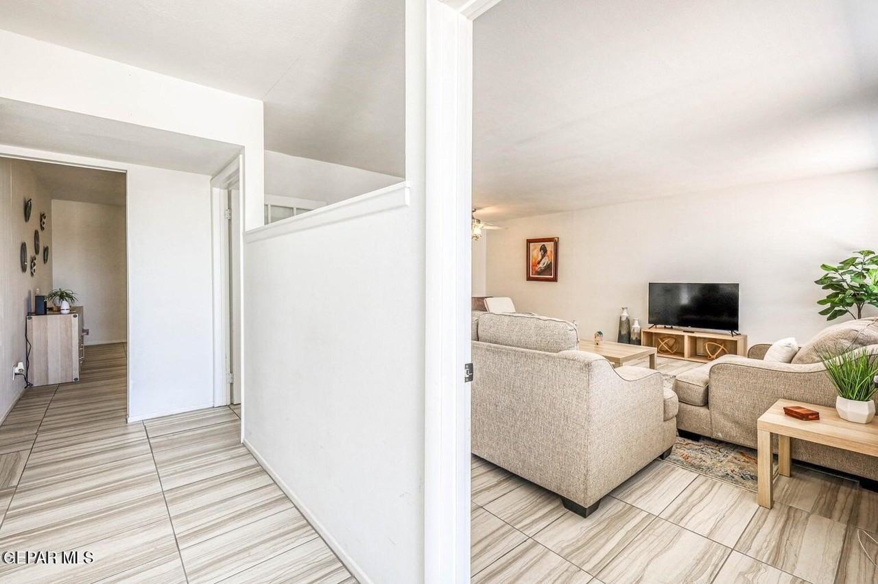 524 S Balboa Rd - Photo 7 of 50