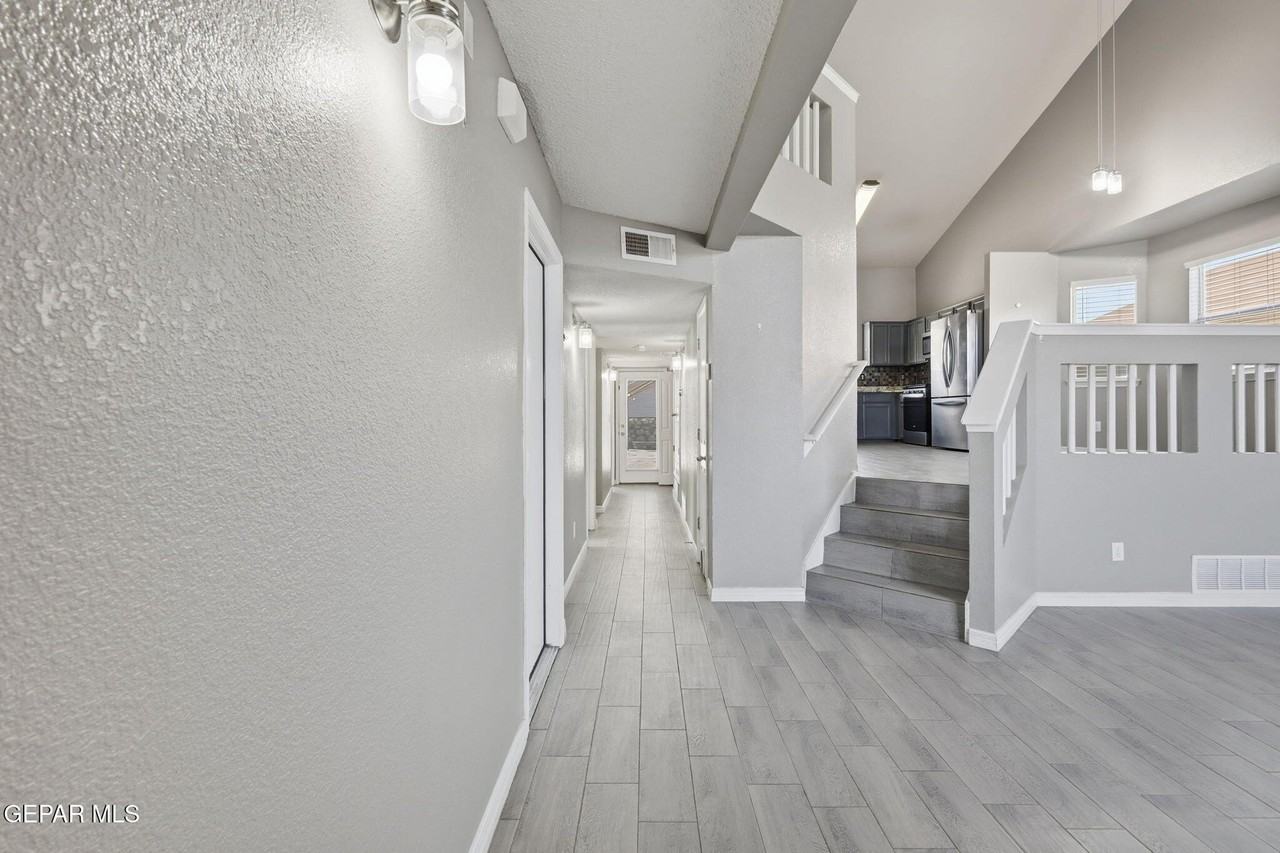 2913 Pino Blanco Pl - Photo 2 of 26