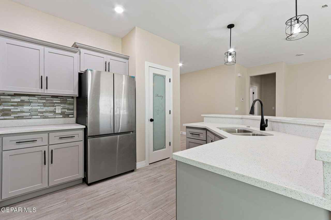 9853 La Morenita Cir - Photo 7 of 27