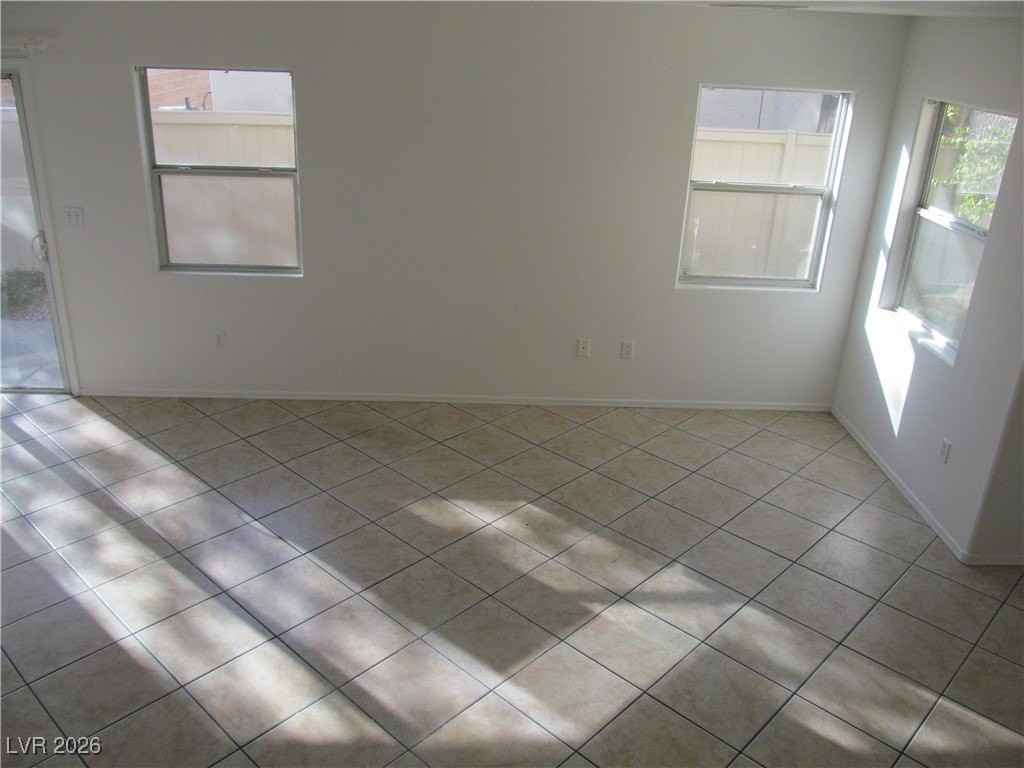 9911 Copano Bay Ave - Photo 4 of 29