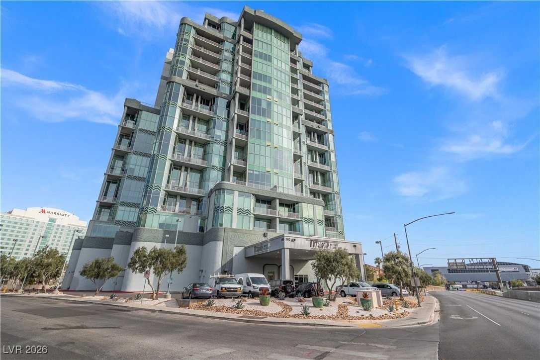 360 E Desert Inn Rd #403 - Photo 4 of 43