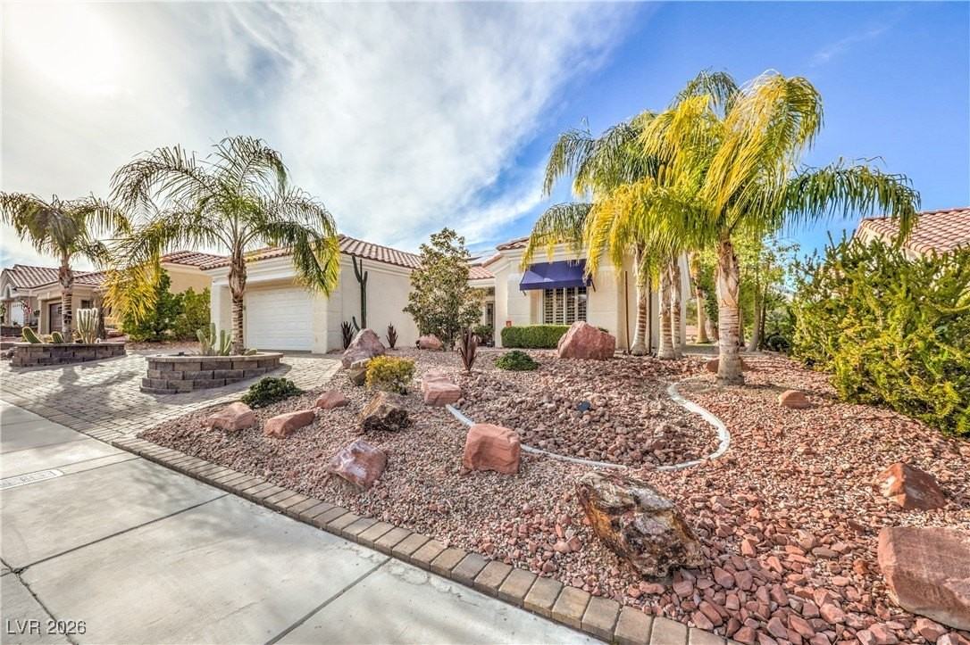 2701 Spalding Dr - Photo 4 of 29