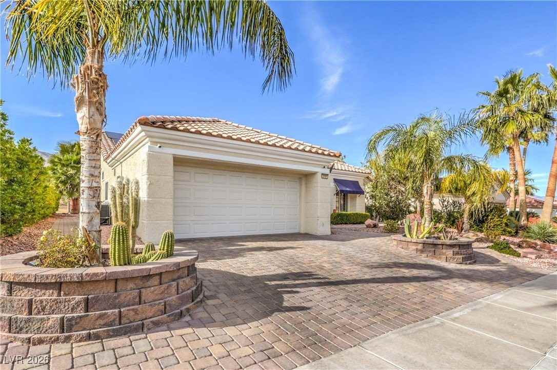 2701 Spalding Dr - Photo 5 of 29