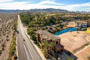 featured image of 15 Via Lido