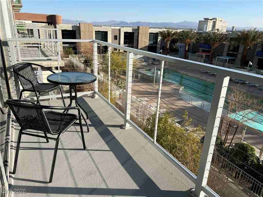 353 E Bonneville Ave #811 - Photo 3 of 35