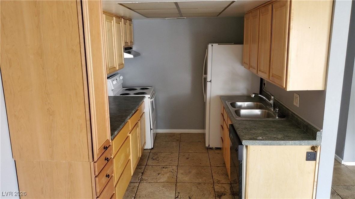 1028 Willow Tree Dr #D - Photo 4 of 12