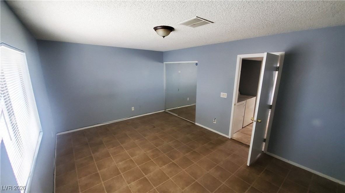 1028 Willow Tree Dr #D - Photo 6 of 12