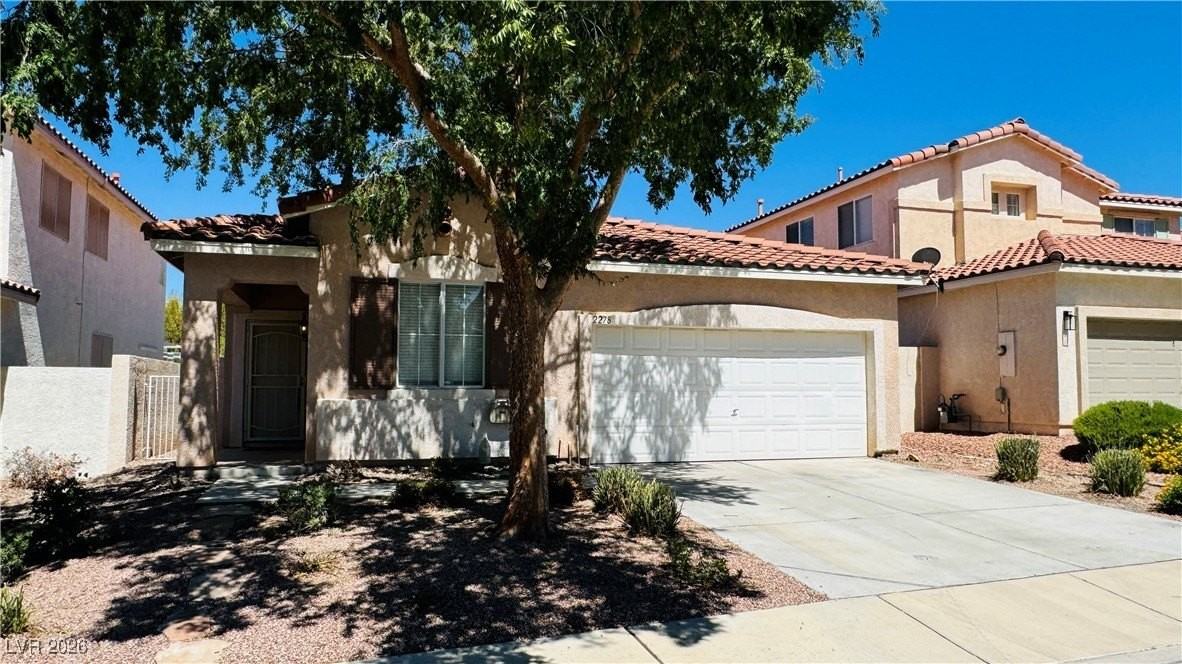 2278 Surrey Meadows Ave - Photo 2 of 34