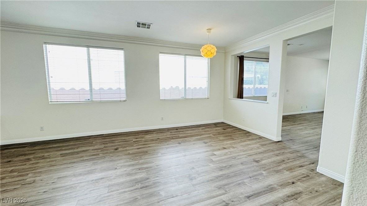 2278 Surrey Meadows Ave - Photo 6 of 34