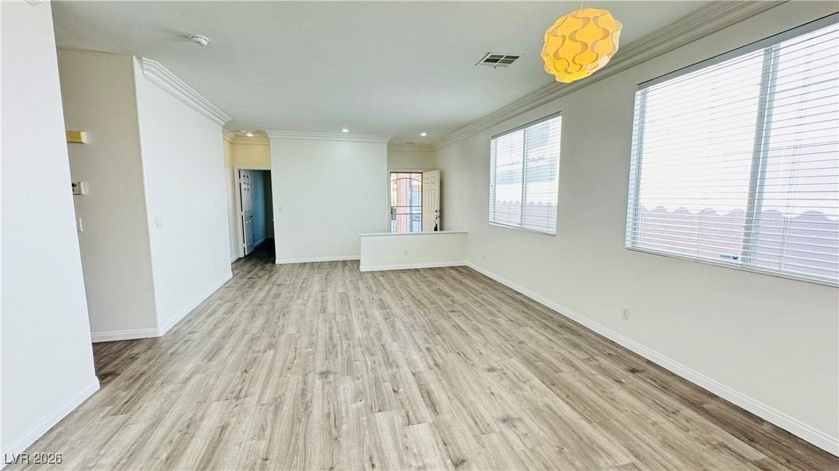 2278 Surrey Meadows Ave - Photo 7 of 34