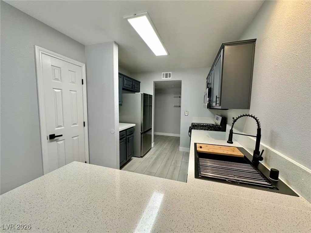 1616 Coyote Run Dr - Photo 5 of 11