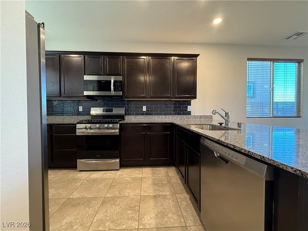 7624 Bandon Cliffs St - Photo 5 of 26