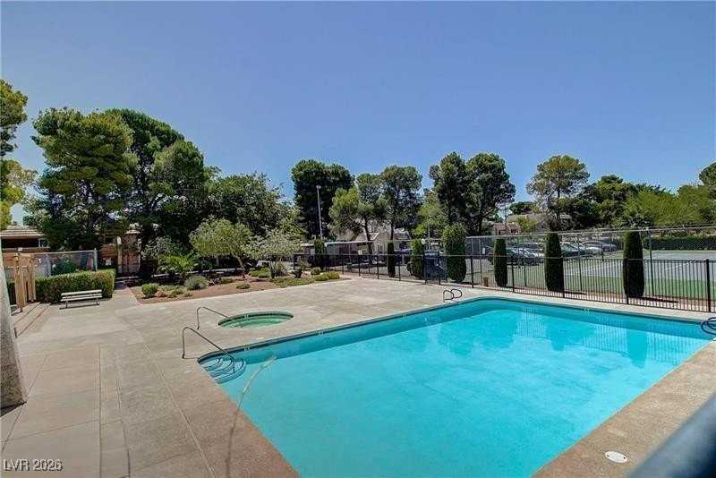 4568 Brighton Dr - Photo 4 of 19