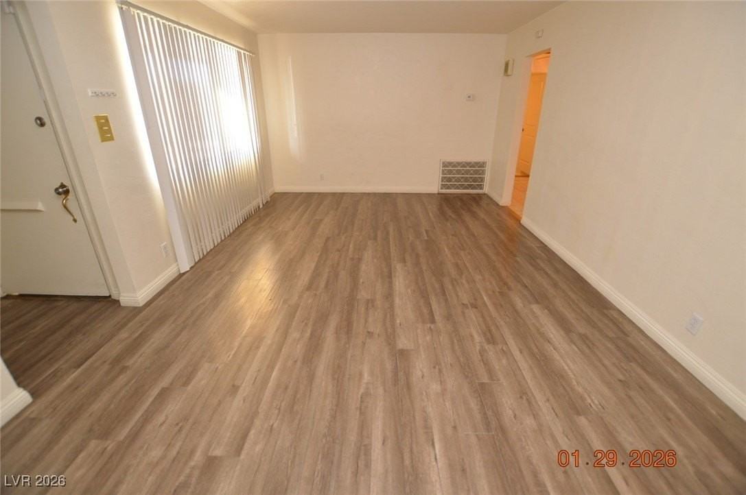 716 Easy St - Photo 4 of 18