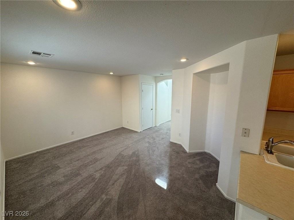 9208 Nerone Ave - Photo 7 of 40