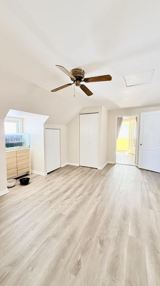 5843 W Warwick Ave - Photo 3 of 10