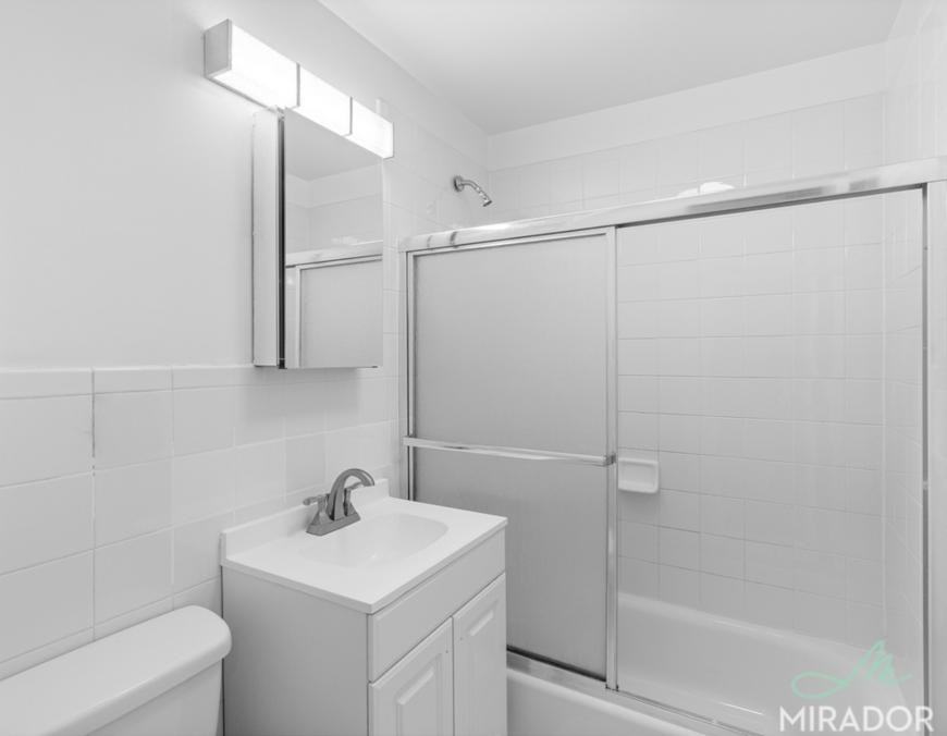 332 E 9th St - Photo 6 of 7