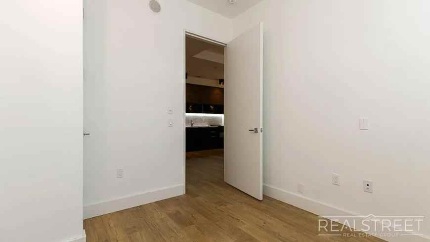 74 Maujer St - Photo 5 of 6