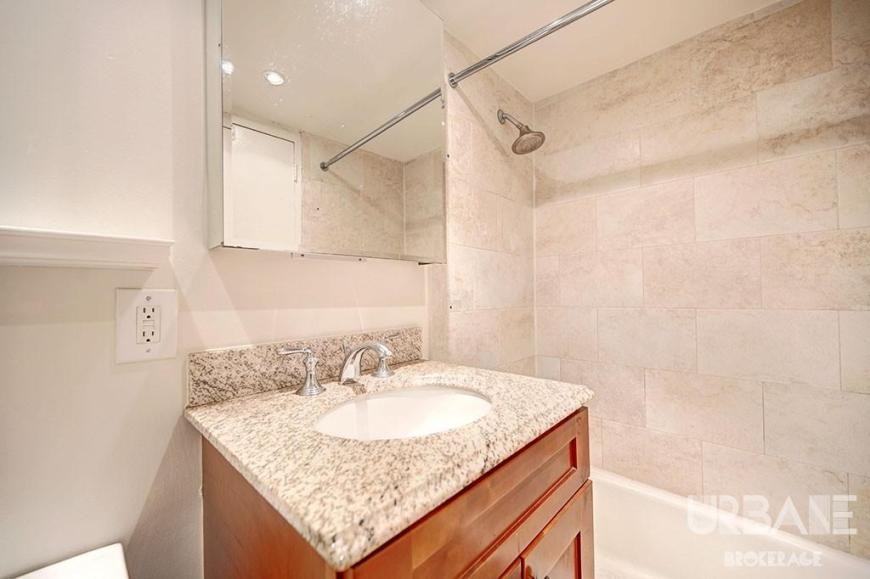 35 Grove St - Photo 5 of 10