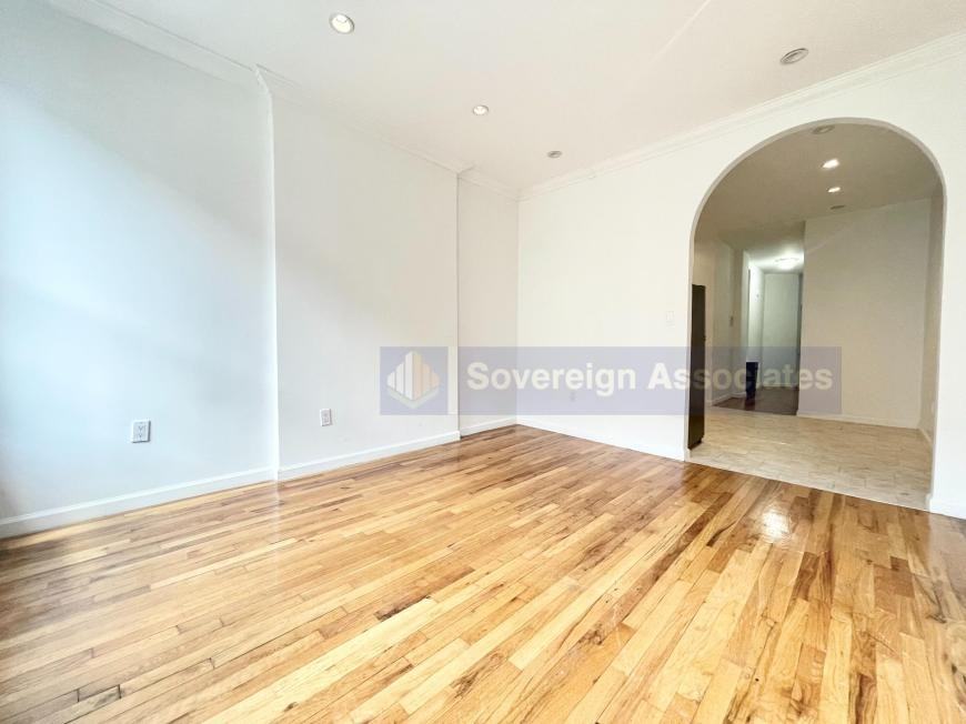 113 W 113th St - Photo 3 of 9