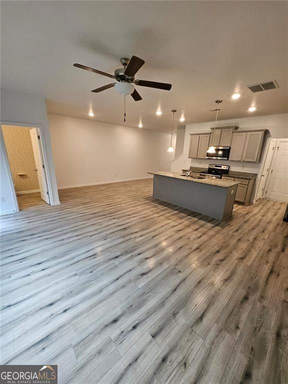 7490 Knoll Hollow Rd - Photo 3 of 10