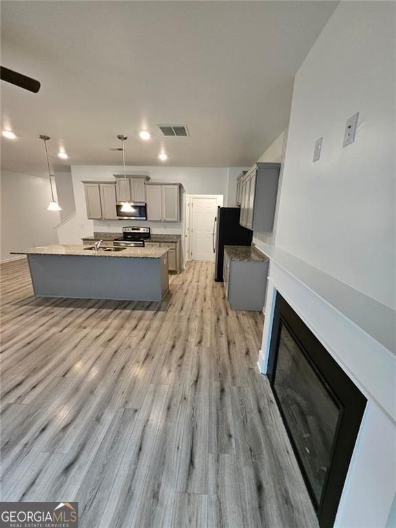 7490 Knoll Hollow Rd - Photo 4 of 10
