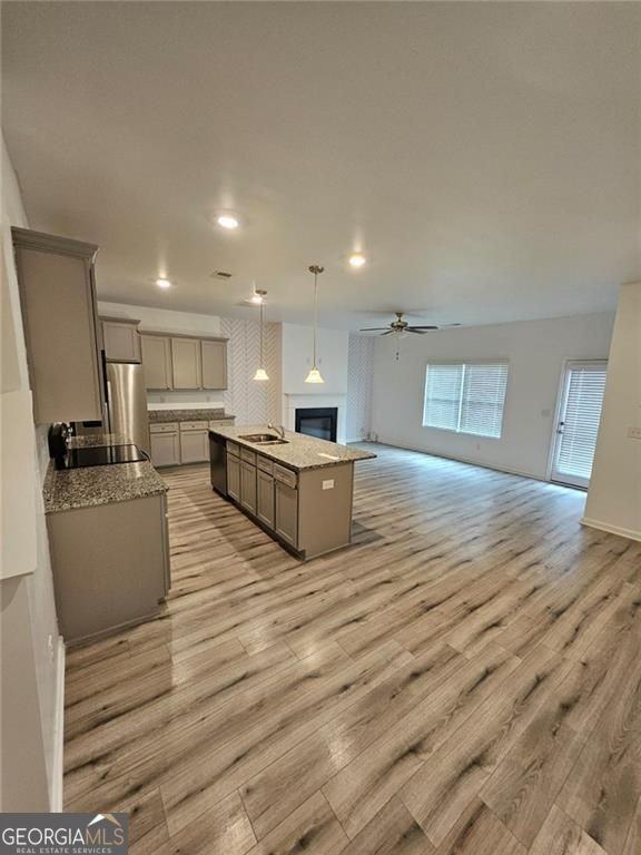 7490 Knoll Hollow Rd - Photo 5 of 10