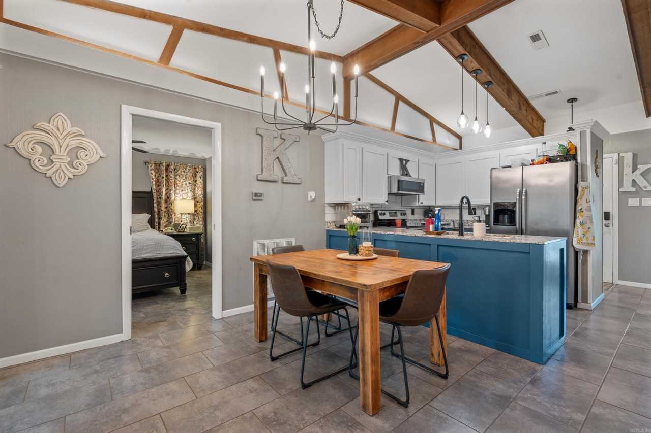 158 Arlington Dr - Photo 6 of 24