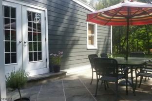 33 Meadowview Rd - Photo 1 of 1