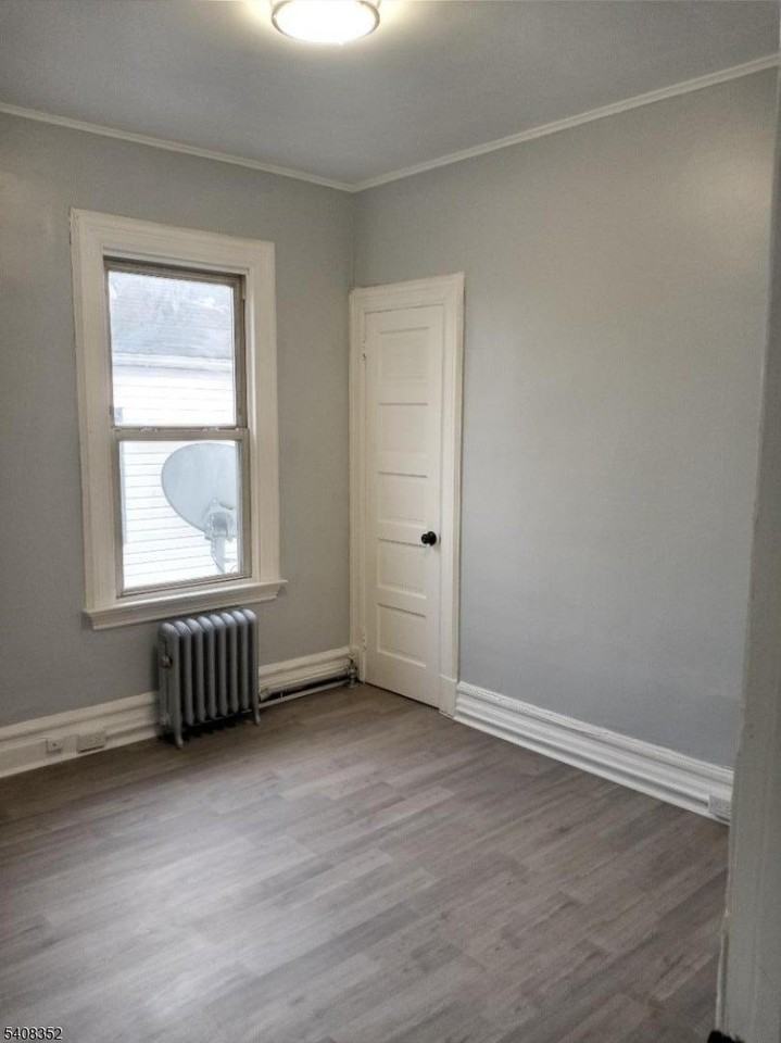 32 Vreeland Ave - Photo 7 of 11