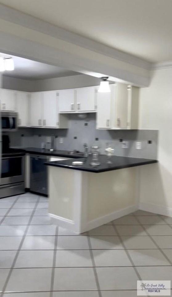 110 Santa Ana Ave - Photo 5 of 10