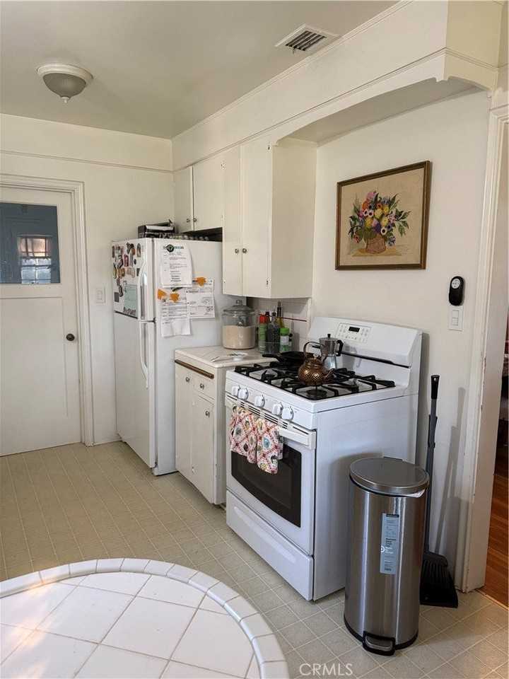 307 Lincoln Ave - Photo 5 of 12