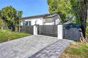 featured image of 8503 Louise Ave