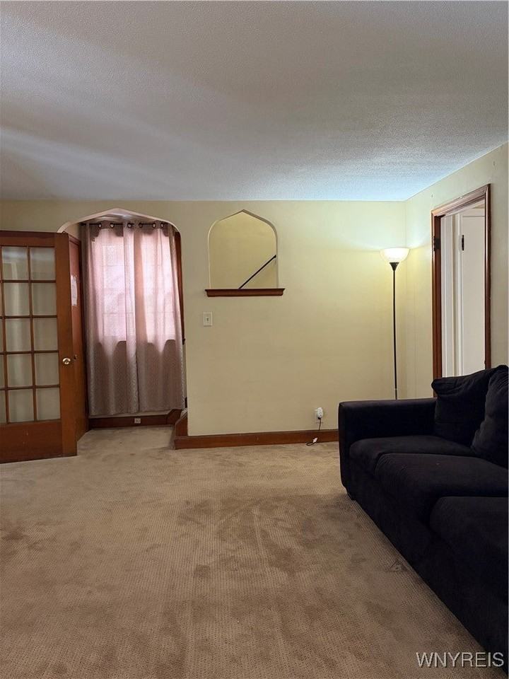 624 16th St - Photo 2 of 11