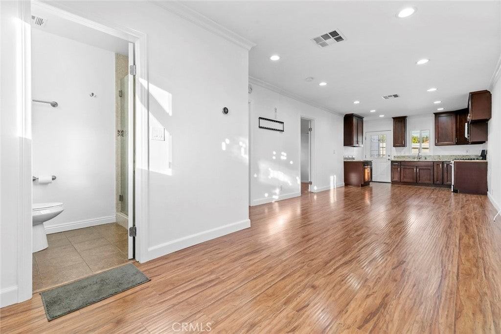 7836 Lemp Ave - Photo 7 of 22