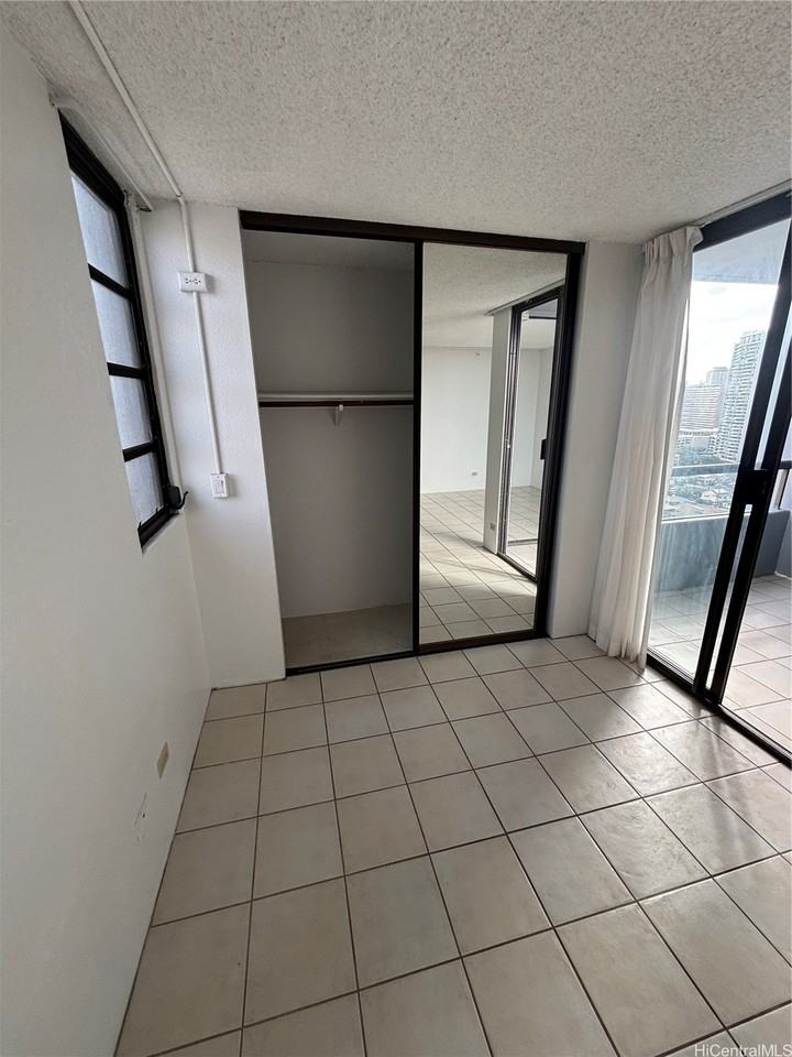 2100 Date St Apt 2107 #2107 - Photo 3 of 9