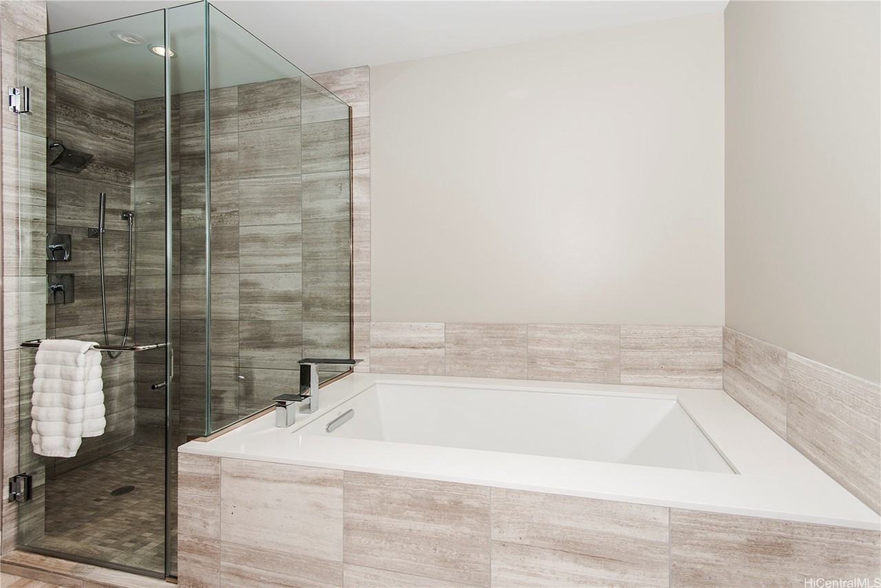 1555 Kapiolani Blvd Apt 1408 #1408 - Photo 7 of 25