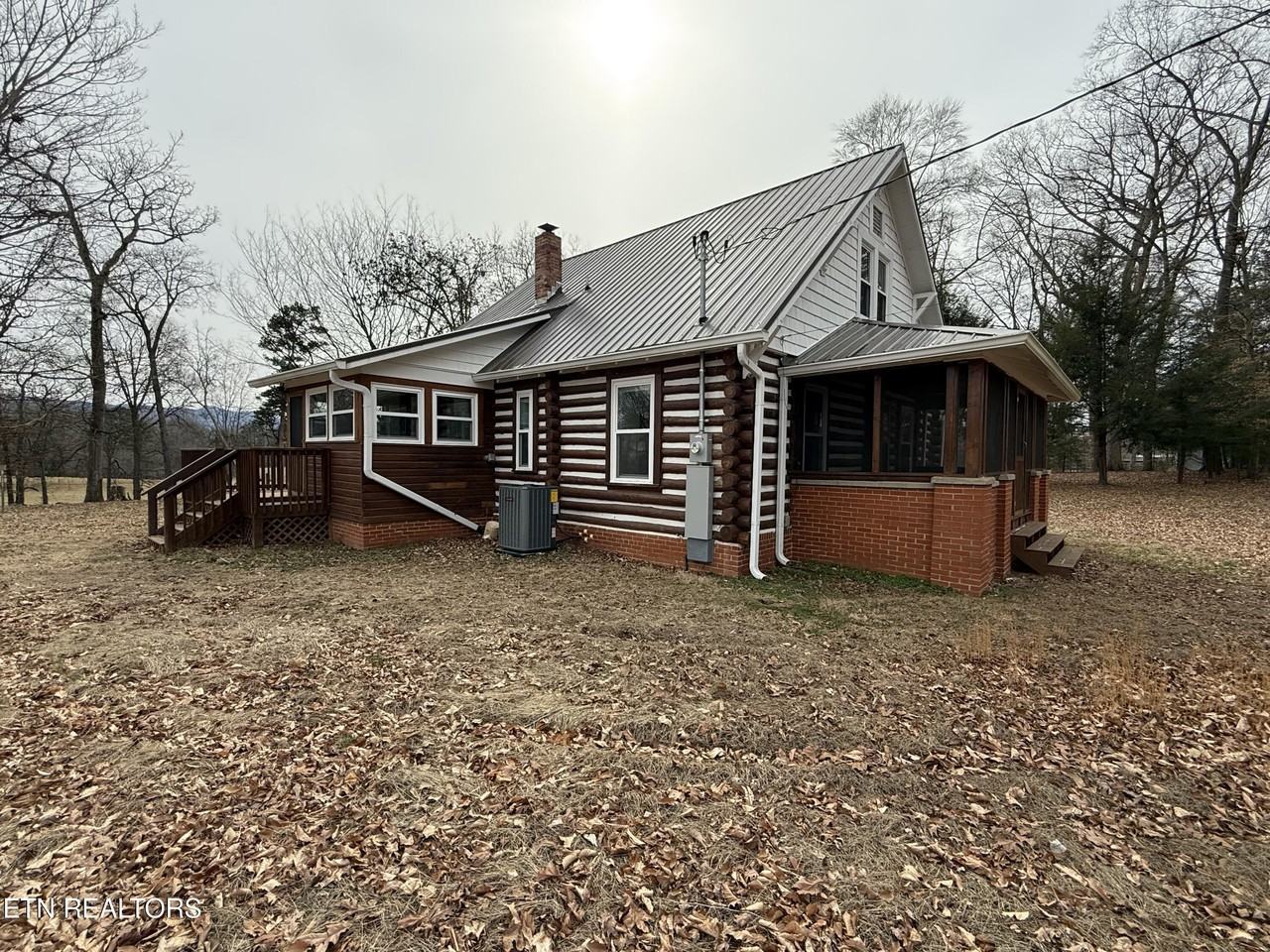 4676 Sevierville Rd - Photo 4 of 24