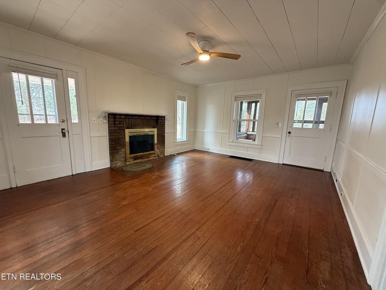 4676 Sevierville Rd - Photo 7 of 24