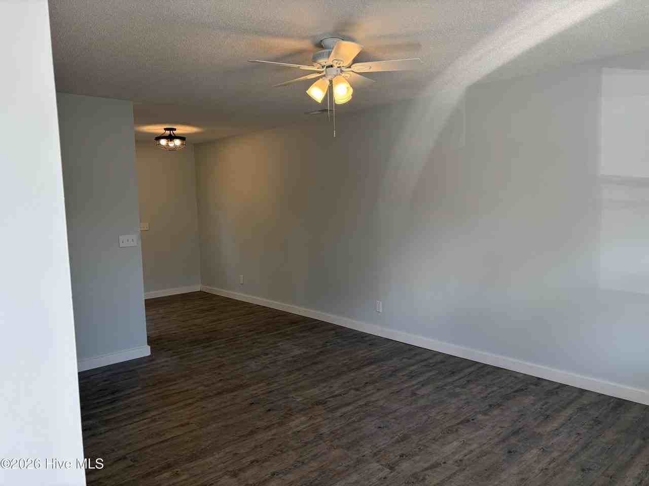 412 Horn Rd - Photo 2 of 21