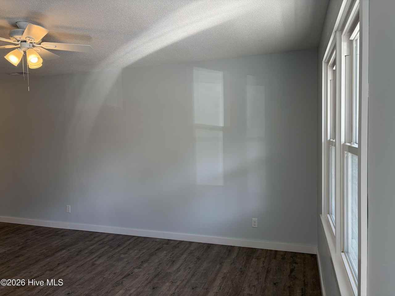 412 Horn Rd - Photo 3 of 21