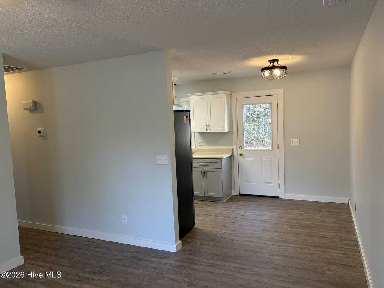 412 Horn Rd - Photo 4 of 21