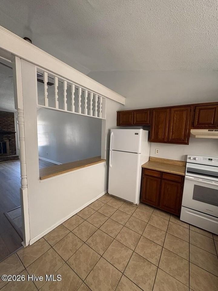 103 Pine Crest Dr - Photo 5 of 17