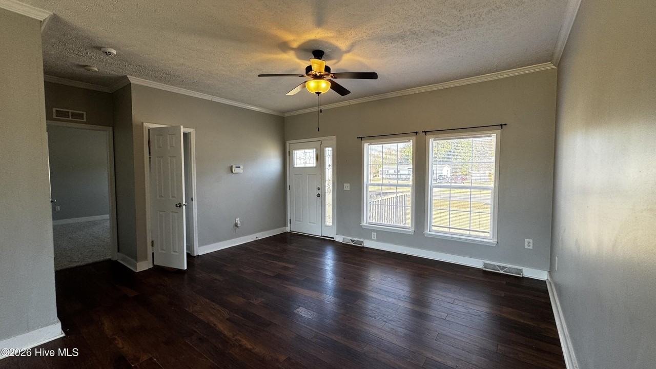 1126 Haw Branch Rd - Photo 2 of 15