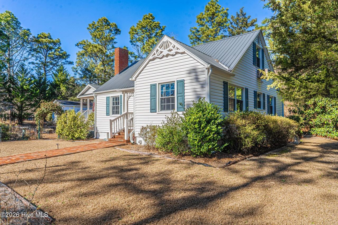 435 W Baltimore Ave - Photo 2 of 23