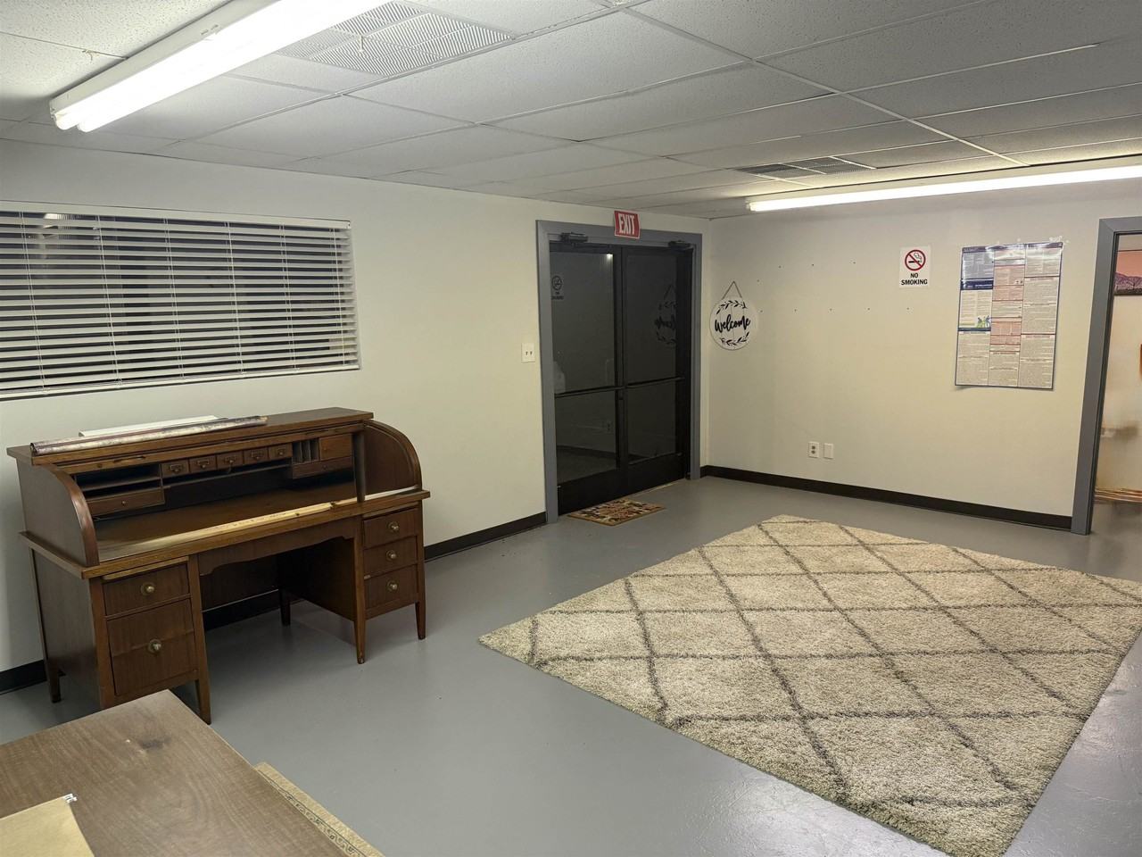 105 S Ward Dr - Photo 4 of 9