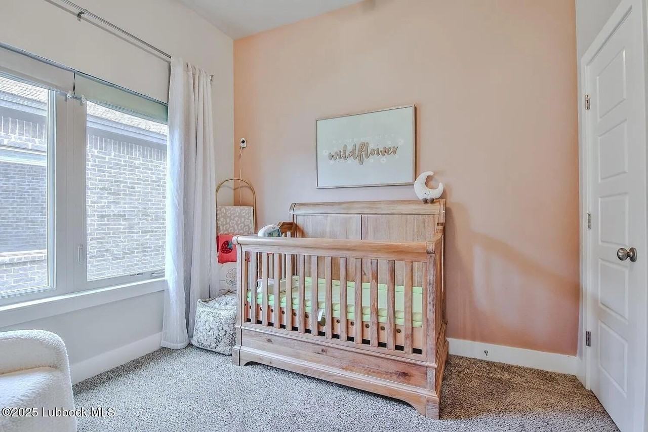 5910 Grinnell St - Photo 2 of 33