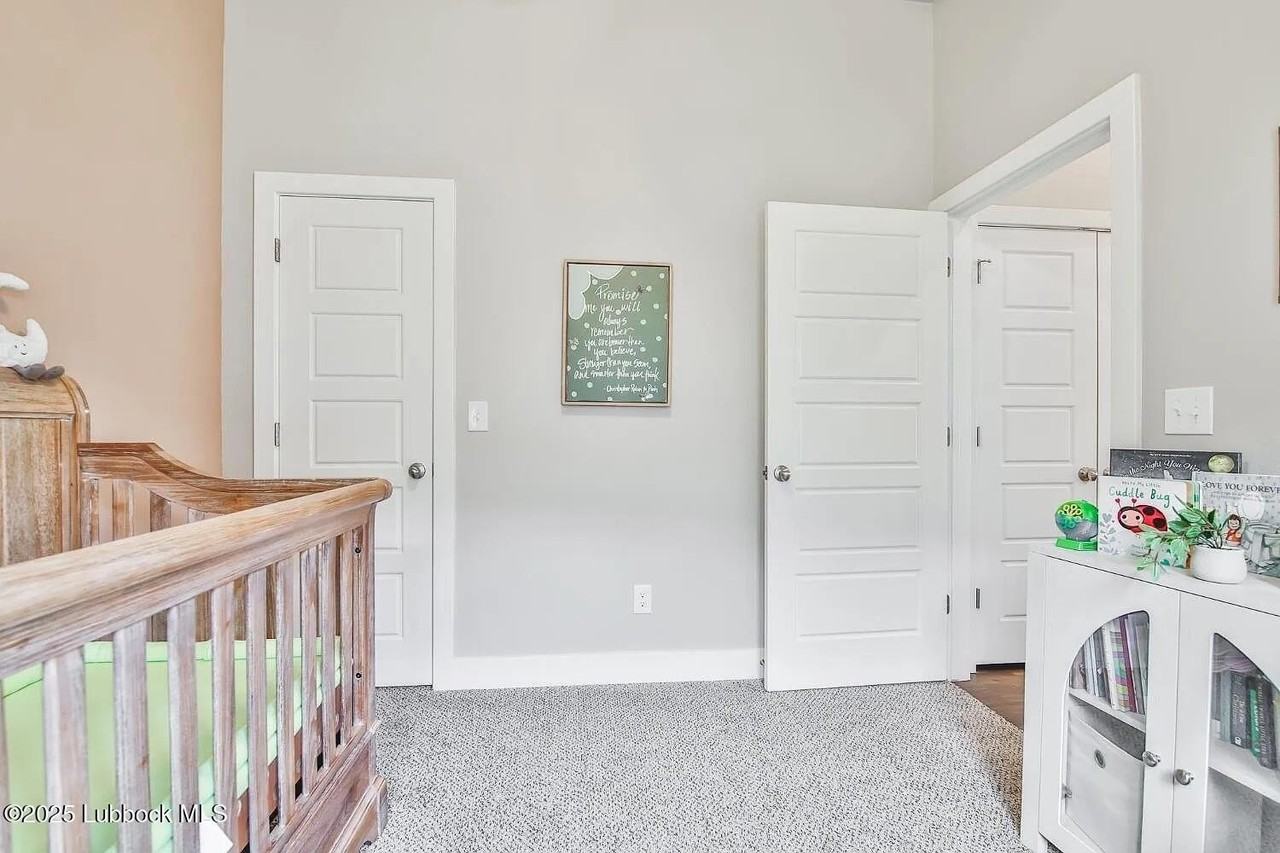 5910 Grinnell St - Photo 3 of 33